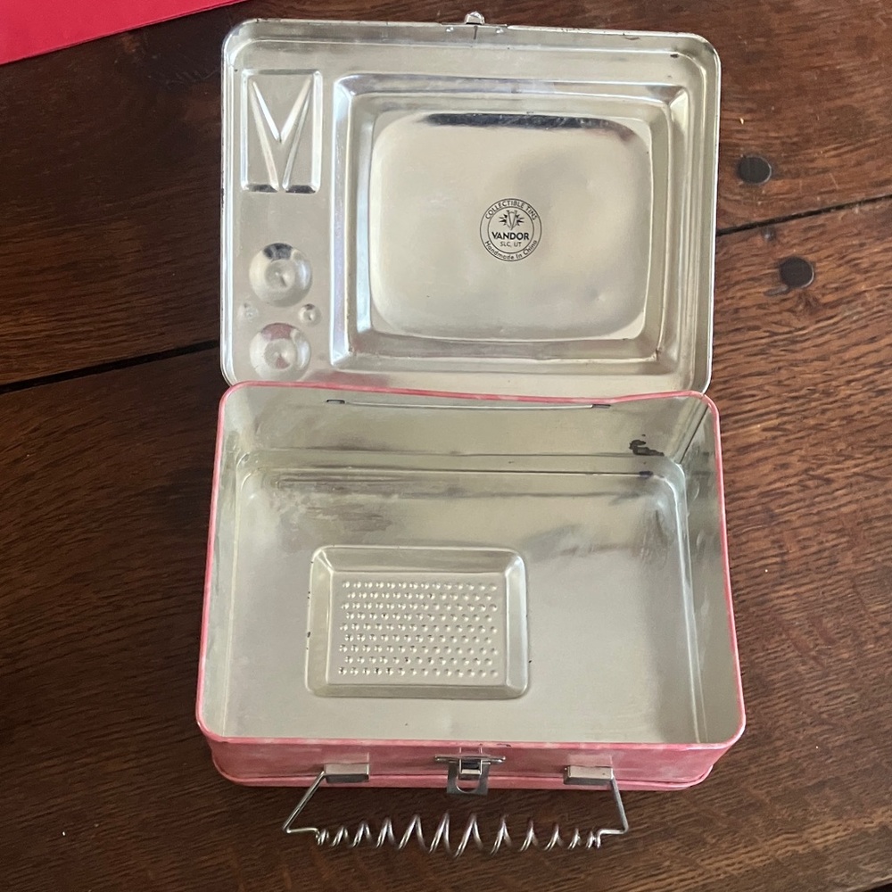 I Dream of Jeannie Vintage TV Tin Lunchbox Collectible - Pink - Picture 4 of 4